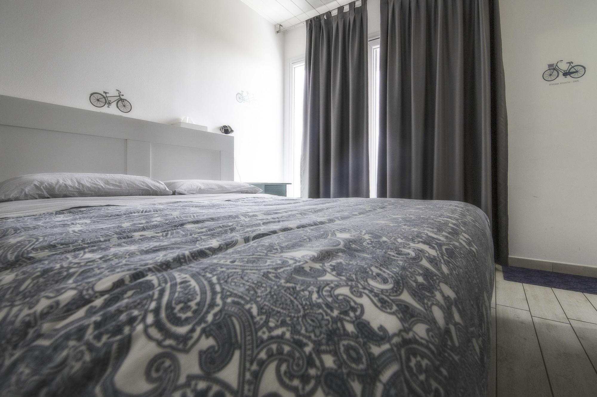 Il Giardino Di Rebecca Bed & Breakfast Ferrara Bagian luar foto