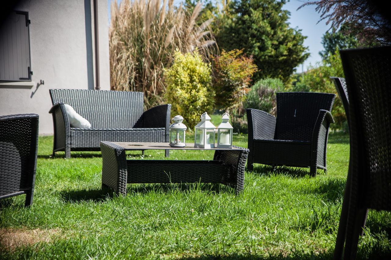 Il Giardino Di Rebecca Bed & Breakfast Ferrara Bagian luar foto